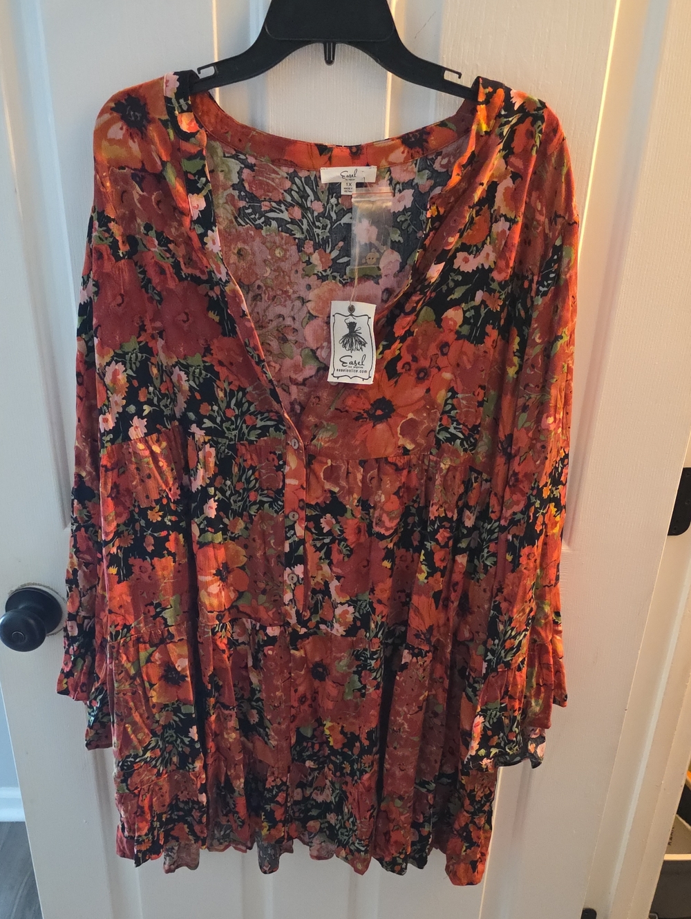 easel Rust Orange Floral Velvet Button-Front Tunic